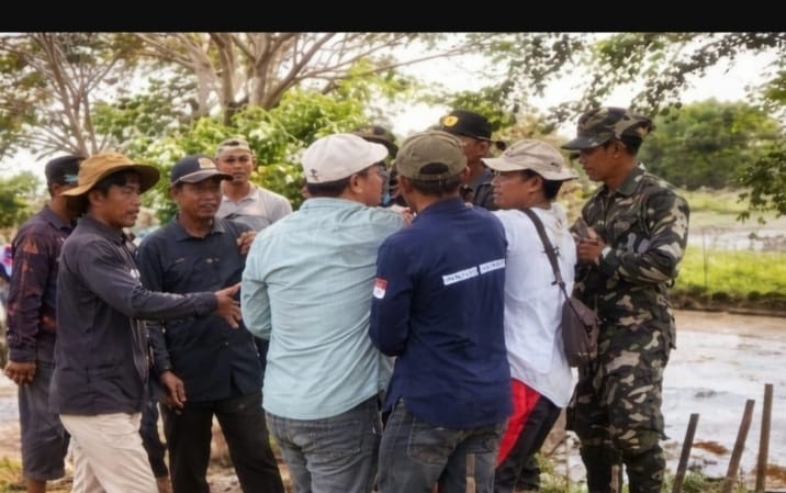 Ketegangan Warga dan Aparat Desa Terkait Pengukuran Lahan Tambak di Desa Baturaden